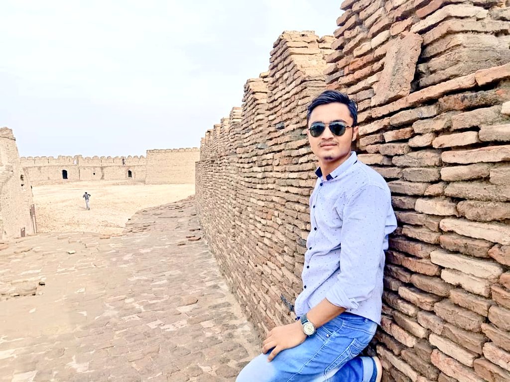 drgrouve_km's tweet photo. A Memorable visit of #Gimsians to Magnificent Talpur Fort - #KotDigi, #Sindh.

#HistoricSindh #VisitSindh #VisitPakistan https://t.co/Fknv6VvGbU