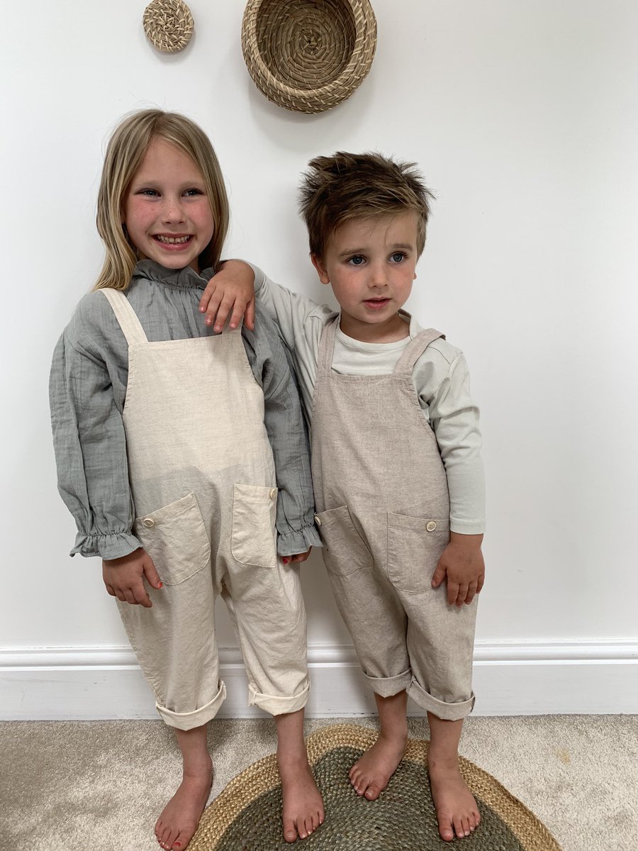 How cute are the these unisex DUNGEREE'S??? 😍😎😁 #dungaree #trends #summer #ootd #fashion #kidsclothes #highstreet #tee #tshirt #t-shirt #mypippeta #follow #tag #like #Competition #Giveaway #GiveawayAlert #free #freebies #uk #yorkshire #localclothing 

pippeta.com/collections/bo…