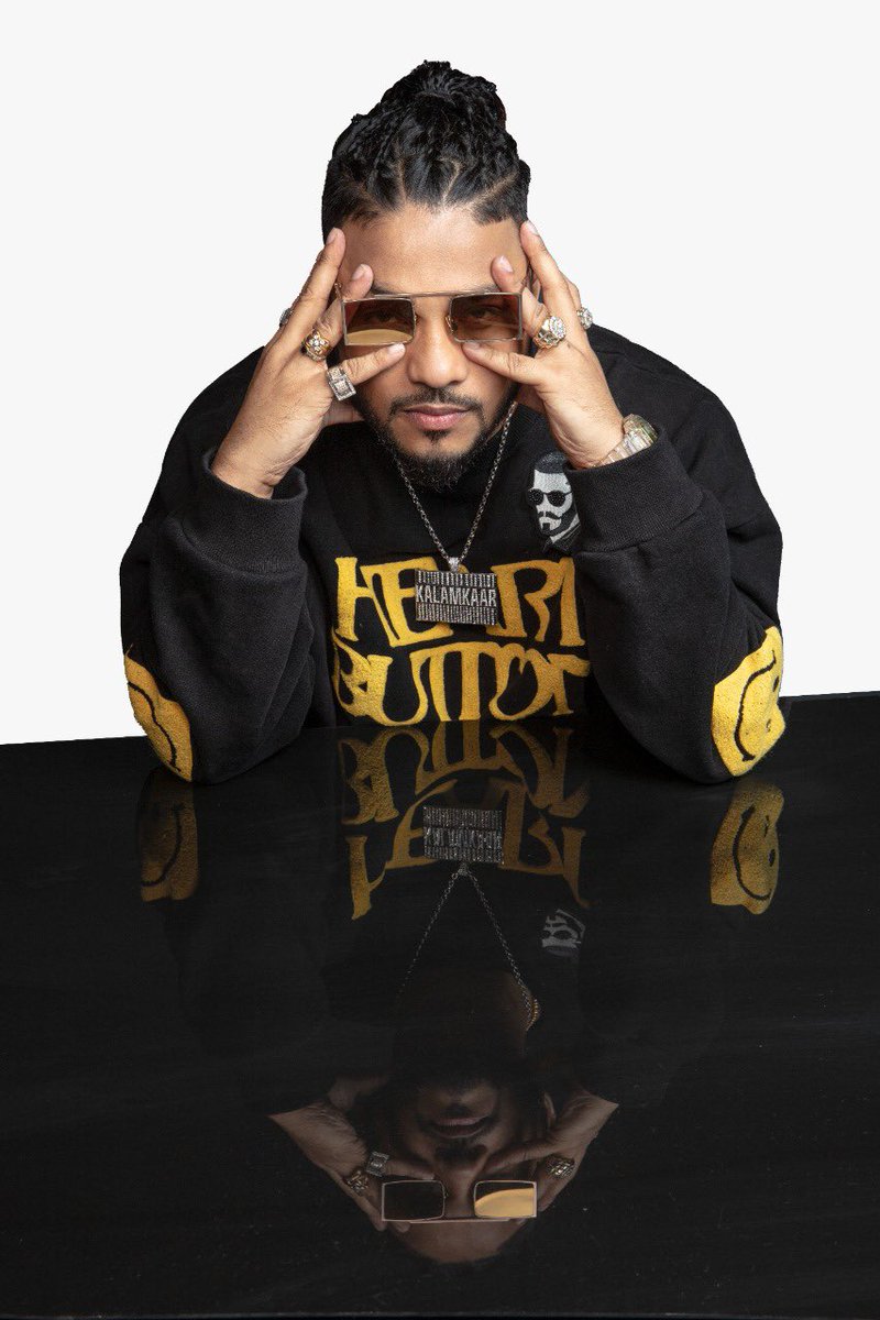downtownmirror's tweet photo. Sony Music India signs exclusive recording agreement with iconic rapper Raftaar and indie label Kalamkaar

@sonymusicindia  @raftaarmusic @treeshulmedia @MandviSharma 

#Kalamkaar #Raftaar #sonymisicindia #DowntownMirror #Magazine #rapper #music #desihiphop #hiphop #rapmusic #rap https://t.co/xJnY7uZTr2