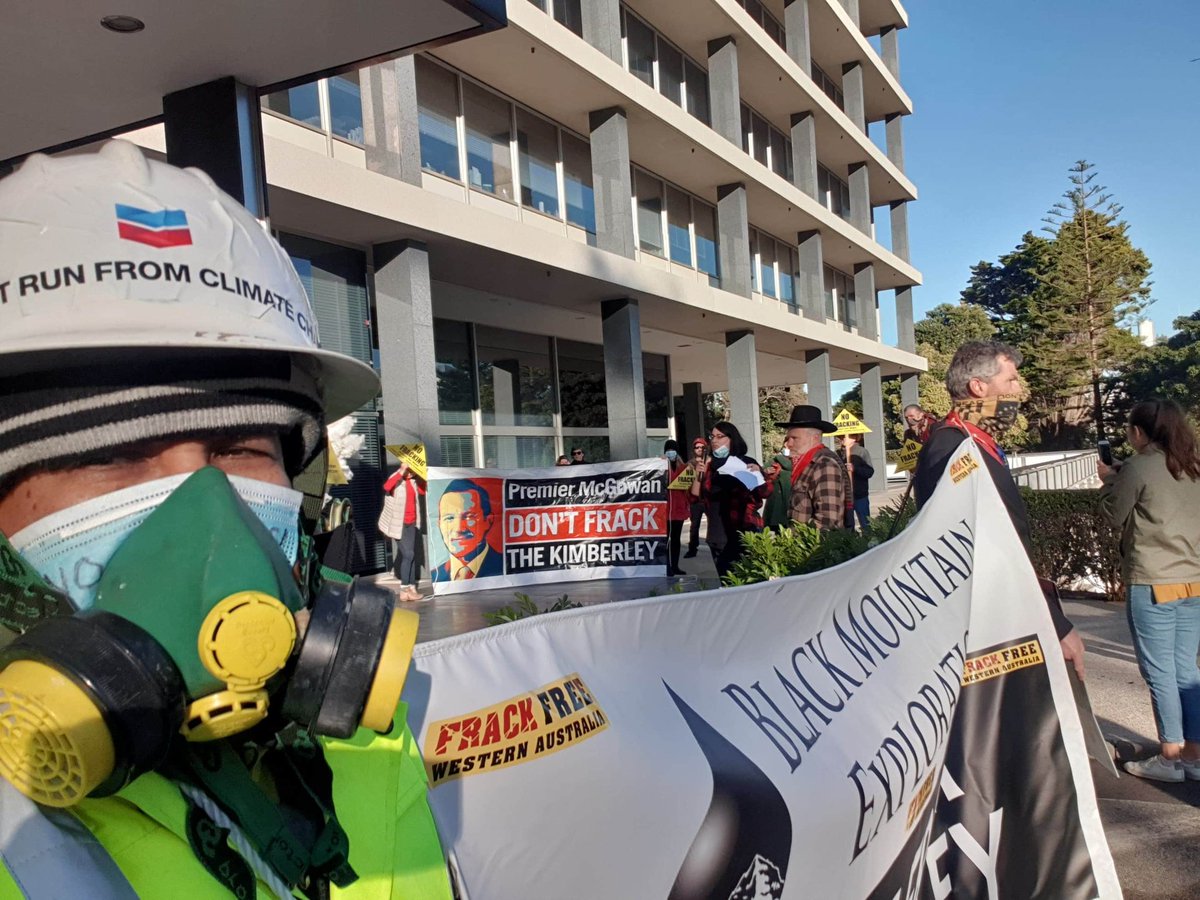 FrackFreeWA's tweet photo. Snap Action for a #FrackFreeKimberley today at Dumas House Perth, more than 50 people showed up to express their opposition to Black Mountains plans to frack the beautiful #Kimberley! 

📸Victor Hoisington https://t.co/ir7PG253da
