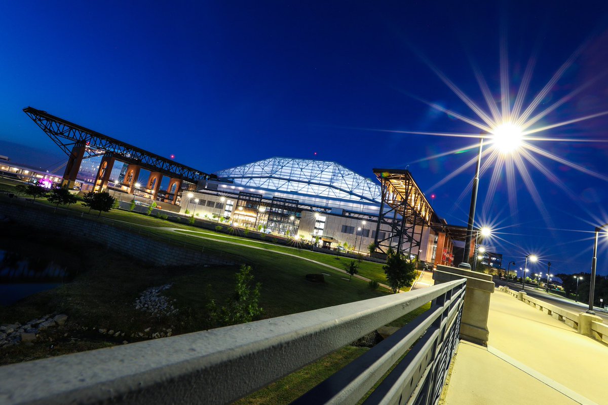 GlobeLifeField's tweet photo. ‘Twas the night before baseball. https://t.co/lDXNP5LWfx