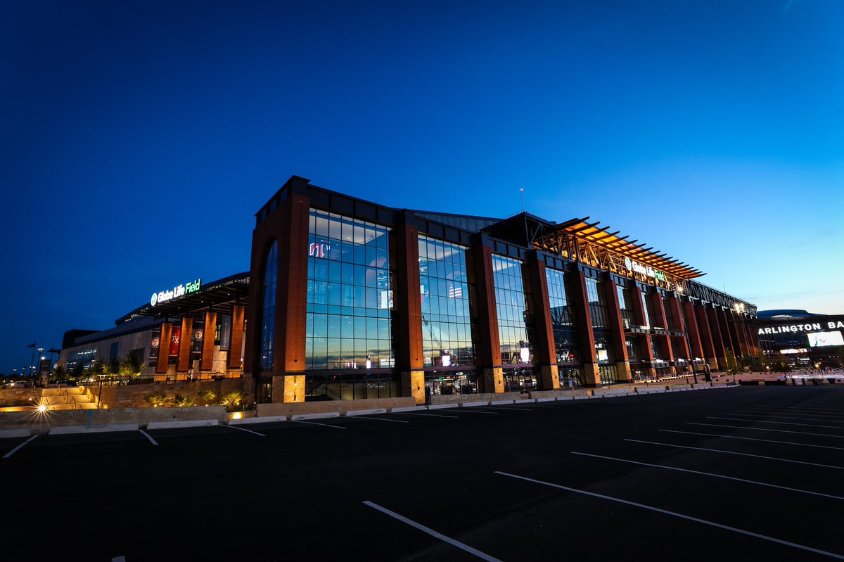 GlobeLifeField's tweet photo. ‘Twas the night before baseball. https://t.co/lDXNP5LWfx