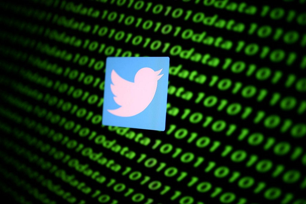 Reuters's tweet photo. Exclusive: More than 1,000 people at Twitter had ability to aid hack of accounts https://t.co/ljD4ZoaITO https://t.co/jdxgyt9k37