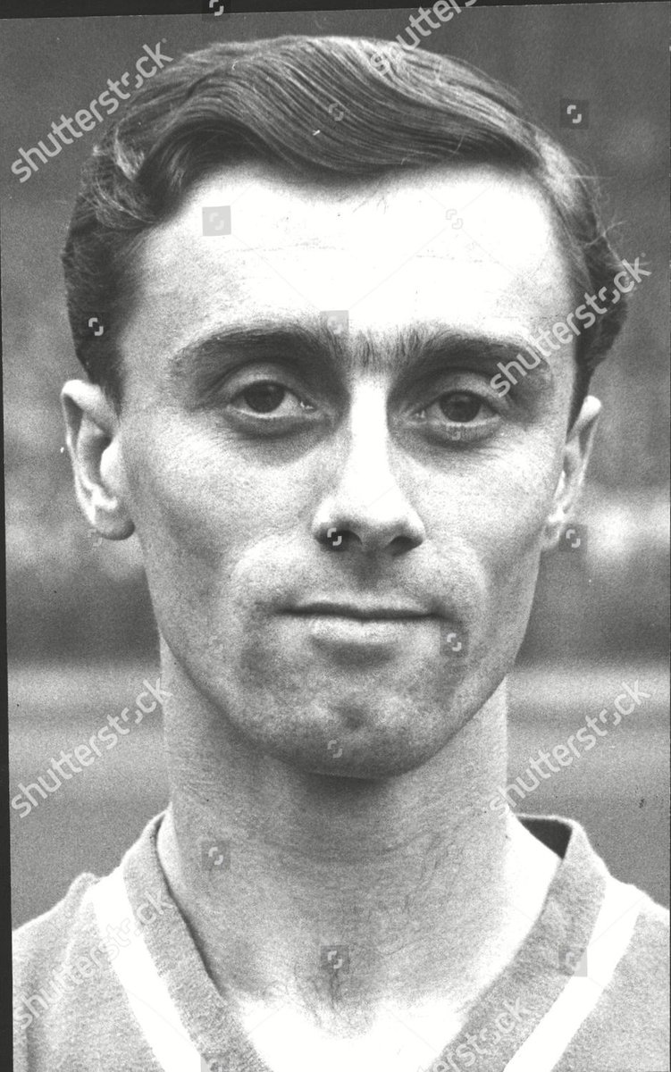 Luego de realizado su servicio militar y de haber jugado el torneo con Singapur. Peter regresó a Inglaterra donde se destacó en clubes como Chelsea y Southend United.