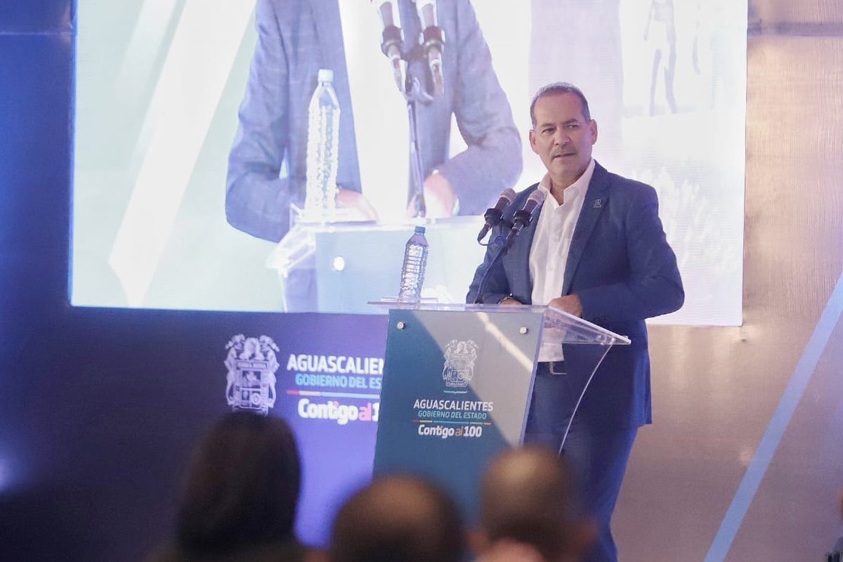 MartinOrozcoAgs's tweet photo. A pesar de los tiempos tan complicados que vivimos, #Aguascalientes sigue creciendo, por eso seguiremos trabajando de la mano con el sector de la construcción y empresarios locales por un mejor futuro para ti y tu familia.

#ContigoAl100
#PlanDeObraPública2020 https://t.co/T1y2tsRR35