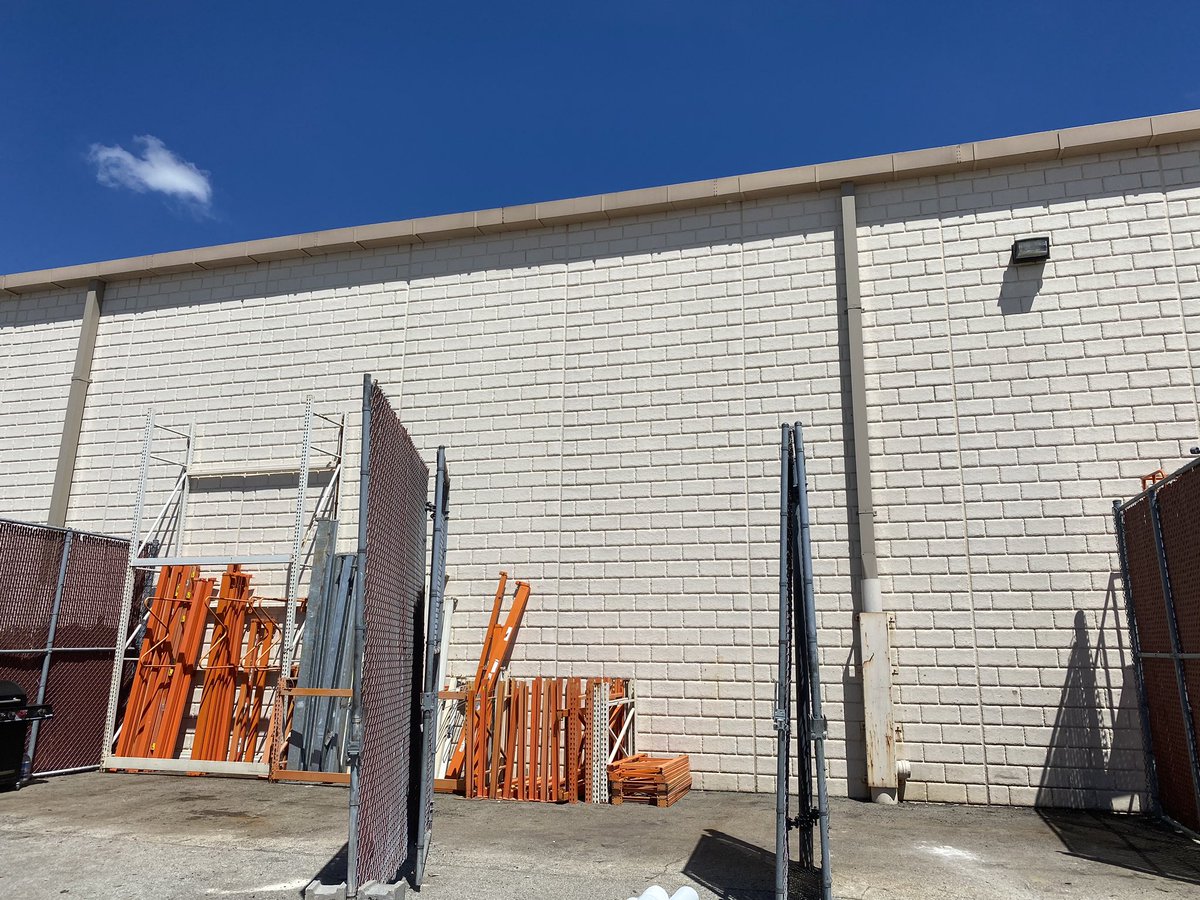 NipperShellie's tweet photo. After 2 days the cage project is complete! Thank you Jesse, Scott, Gabe and Mike for all the help and the countless water bottles. Thank you, @JKirkHD for teaching me your ways @joshlibby1 @MarkletonHD @jlboehle @BPlantenberg #midwest #Castleton2018 https://t.co/8HRvDM56PP