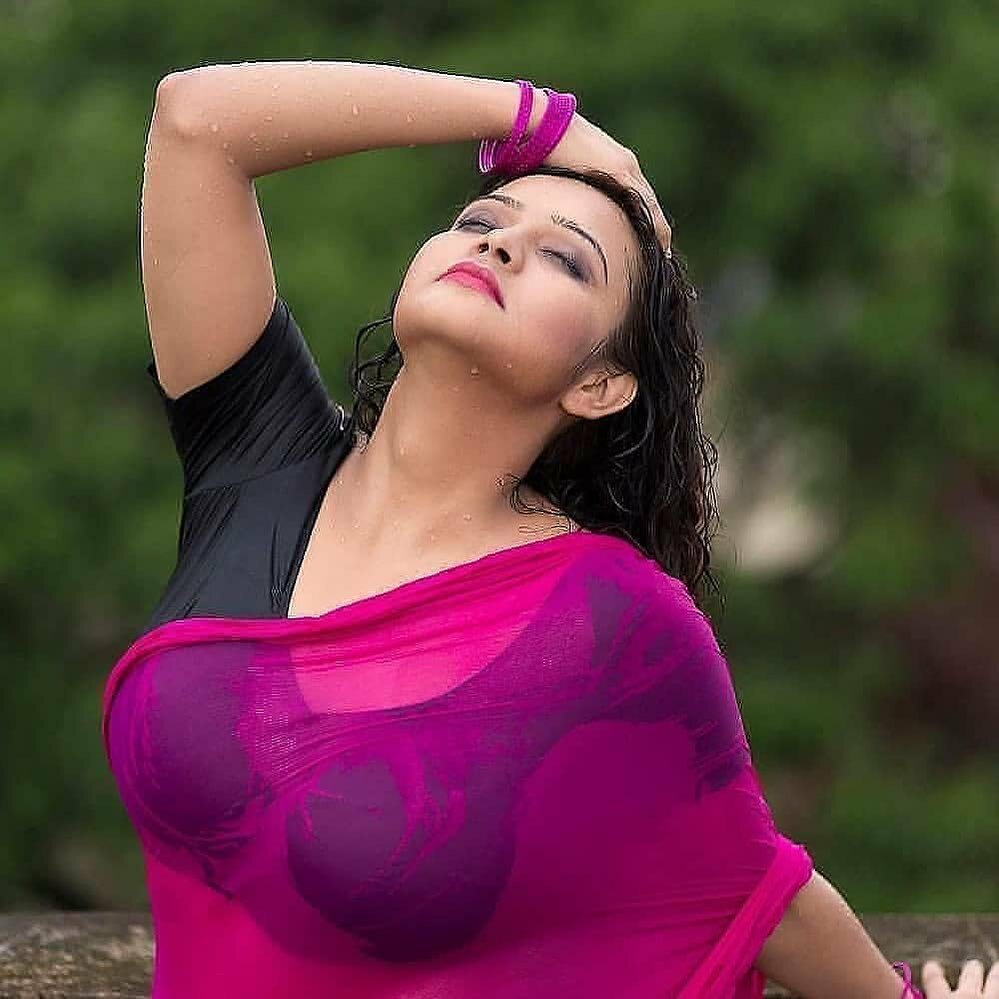 ActressSouth's tweet photo. In Frame - unknown
. . .
#saree #sareeblouse #sareeindia #sareeblousedesigns#sarees #sareeseduction #saree😍 #sareelove😍#sareelove #sareelover #sareefashion #sareesoverseas#instasaree #sareeindia #sareeswag #sareenavel#sareestyle #kolkatadiaries #ig_c… https://t.co/IAg7Vk3Rgh https://t.co/jmq62Tw5I4