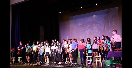 ViolinsofHopeSF's tweet photo. A look at what some of our recent season artists are up to now. One of the busiest violinists around, Hannah Tarley has just concluded the first virtual season of "Notes By The Bay", the classical music festival for young musicians she founded in 2015.
https://t.co/NsD6pV4QbY https://t.co/3DXVlB2A9M