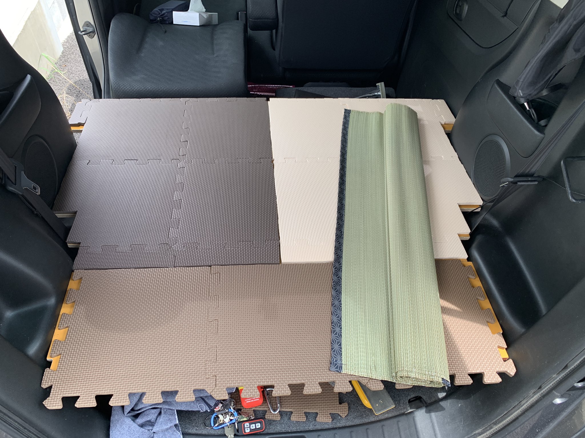 マキシタケ パイプと板を買ってきて こうして こうすれば N Boxも簡単にフルフラットや Diy Nbox フルフラット フラット 車中泊 キャンプ T Co Gkpxclov5k Twitter