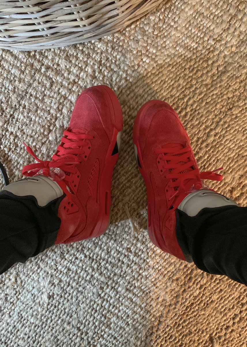 supremegorl is back tweet media