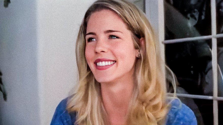 Happy Birthday to the talented and beautiful sunshine that is Emily Bett Rickards  
