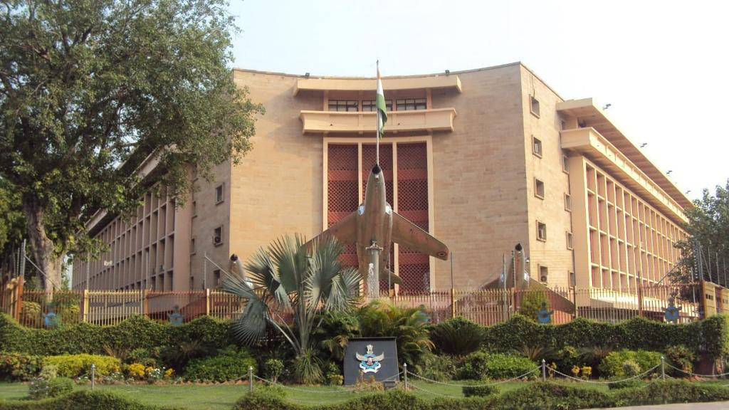 ANI's tweet image. Indian Air Force Headquarters (Vayu Bhawan) at Rafi Marg in Delhi has been adjudged the ‘Best Maintained Building’ pan India by Central Public Works Department (CPWD) for the year 2020.