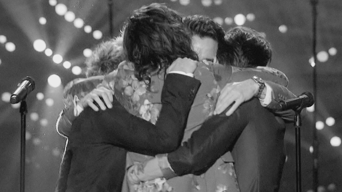 theeeemotional's tweet image. A la 11:07pm del 23 de julio solo puedo decir
#ThankYouOneDirection puede que no los apoye desde el inicio pero desde que los conocí mejoraron mis días y siempre tendrán mi apoyo sin importar las decisiones que tomen #10YearsOfOneDirection