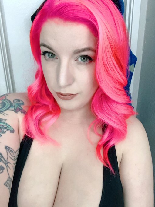 my hair is getting so long 😝 https://t.co/61k0pGWBmI<a href="/tag/nsfw"class="tags"><span>#nsfw</span></a>