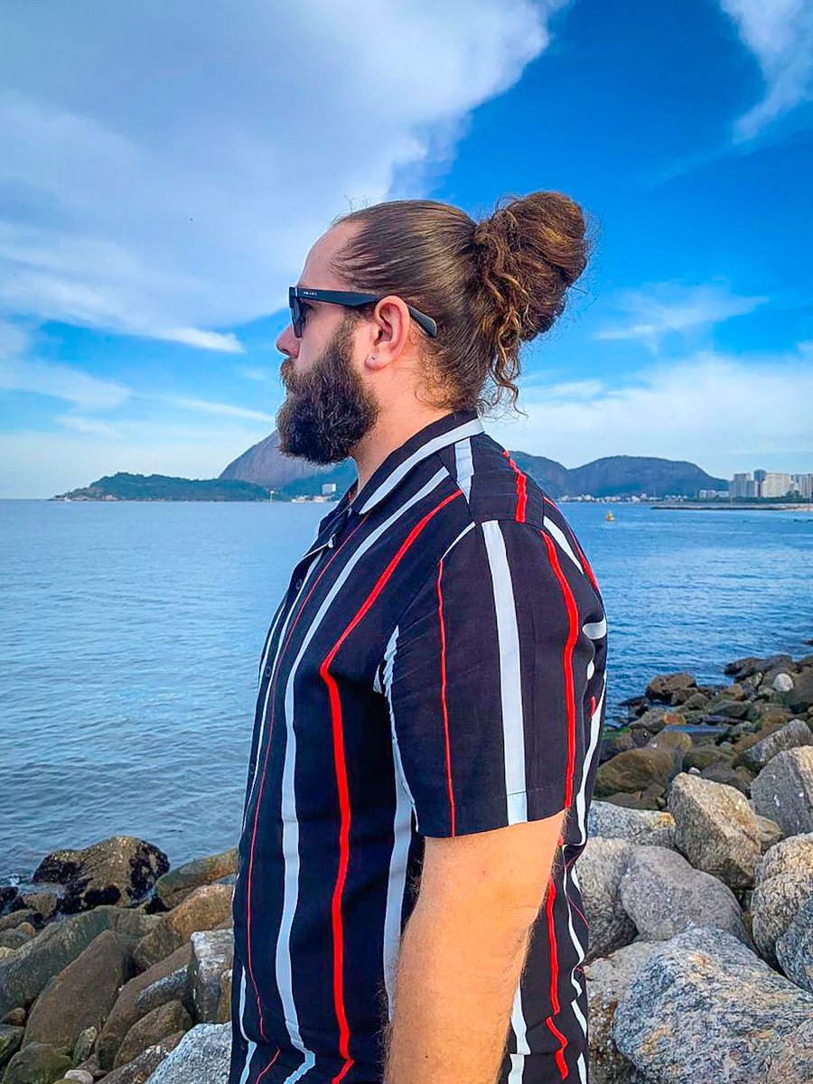 architektgabe's tweet photo. Olhando pro horizonte tentando enxergar saída.
#Beard #Bearded #Beardgram #ursosdovale #BeardLife #beardporn #Barbudo #beardmen #beardfashion #beargay #Barba #sexybeard #barbado #GayBear #LoveMyBeard #barbudosrio #beardo #beardman #beardstyle #longhairmen #topknot #cariocando https://t.co/6uMLdVHYnB