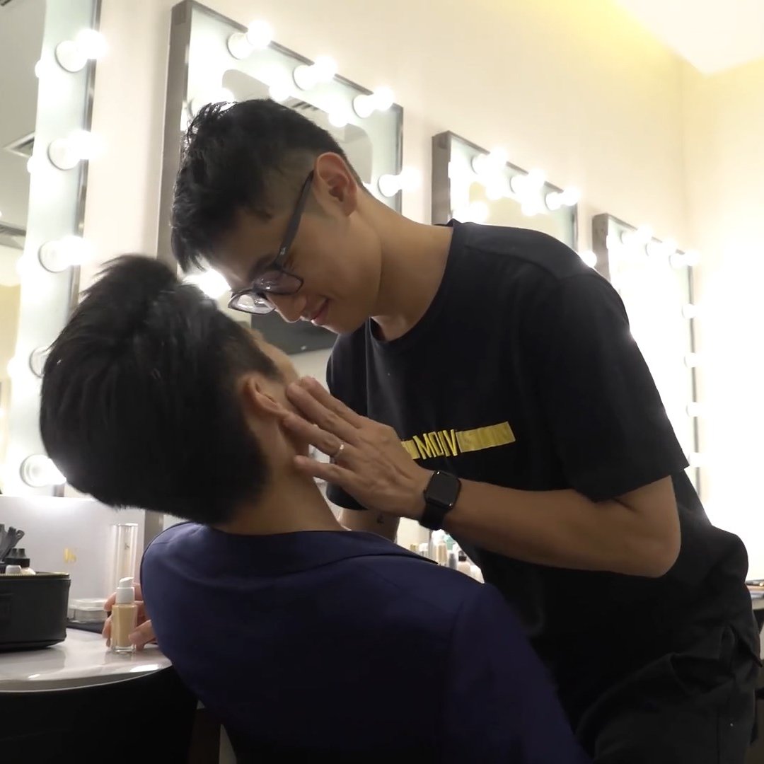 xichaguan's tweet photo. DIRECTORRRRR NOOOOOOOOOOOOO
BAHAHAHAHAHAHAHA OMGGGGGG
#99PointsGirlfriend #MyGirl
#ZhaoYiQin #SuZeLin https://t.co/3RvSm4zzbB