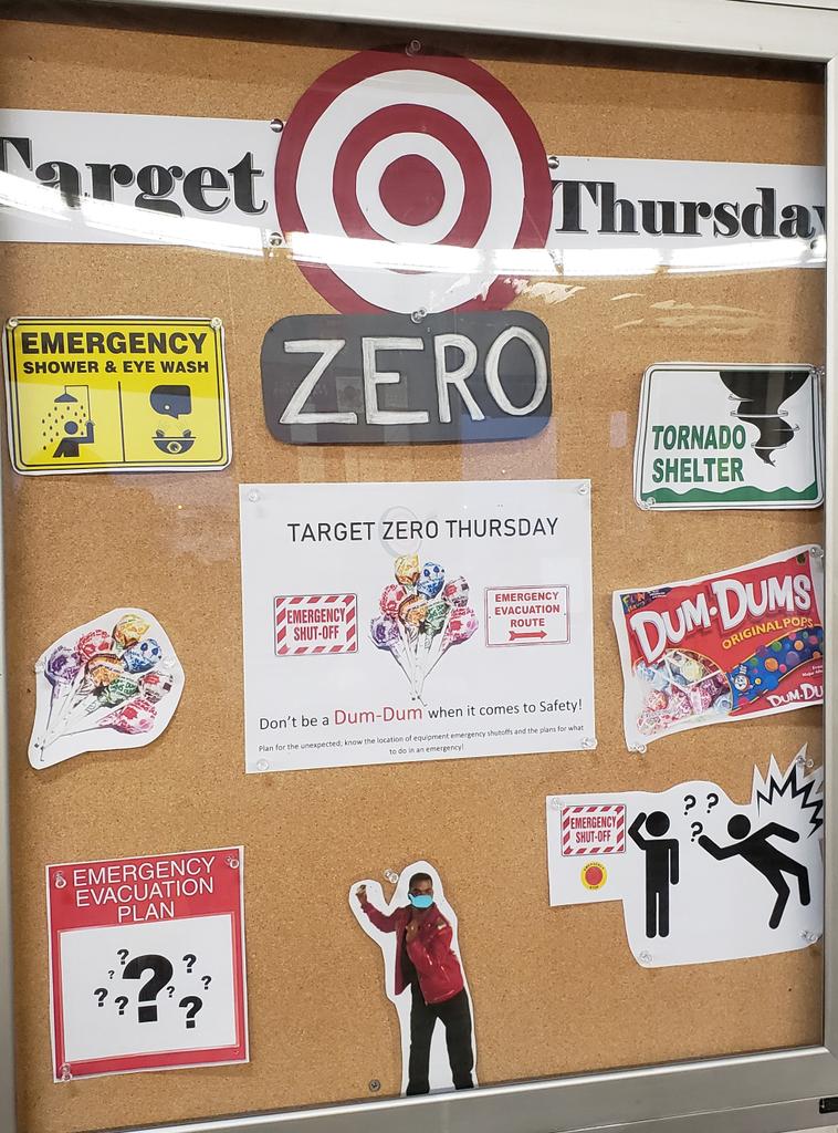 CID_UPSers's tweet photo. Today we reminded our crews to not be a Dum-Dum in an emergency! We reviewed emergency evacuation plans, equipment e-stops, and the emergency shower #TargetZeroThursday #NPsafetyaware #NP_UPSers @daynrae @ericgriffin86 @Stephanie_Dex @East_Iowa_UPS https://t.co/Rkztr0XlKS https://t.co/ftOXA3yqJM
