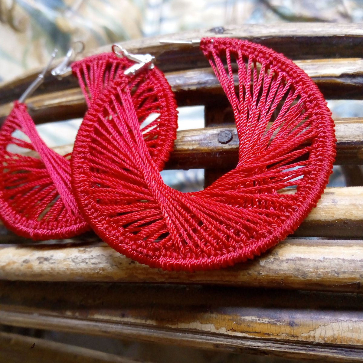 E_hoops's tweet photo. It is FriYAY!

And Red just seems the perfect colour for today:

4 different designs,one colour ❤

PS:Prices are charged basing on size and not design. However, some designs come out better on a specific hoop size. https://t.co/cnH8yn37jw