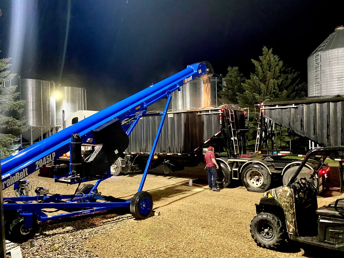 itobiuslee's tweet photo. Can’t beat great lights! #not9-5 https://t.co/JunXY4hRlG