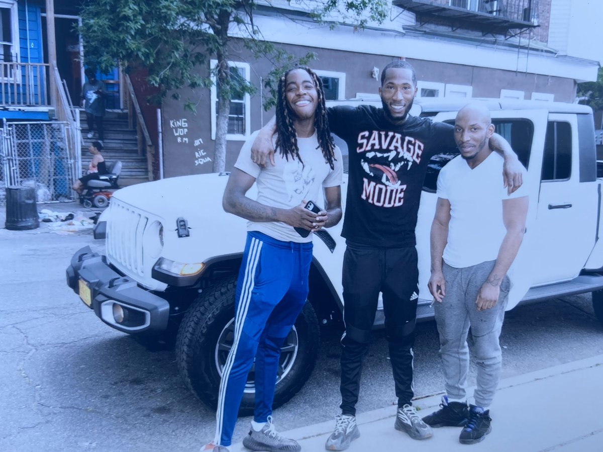 free3banger's tweet photo. If A Nigga Talking Bout Killing Me , Gotta Deal With My Brothers https://t.co/7r3NvXFWHz