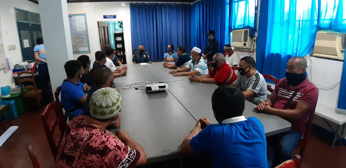 sdnppopcr's tweet photo. Meeting with newly organized set of officers of Surigao del Norte Muslims Asso, Inc held at SDNPPO Conf Room, Surigao City @pro13caraga @PCADG_PNP https://t.co/ZzCraVBoC3