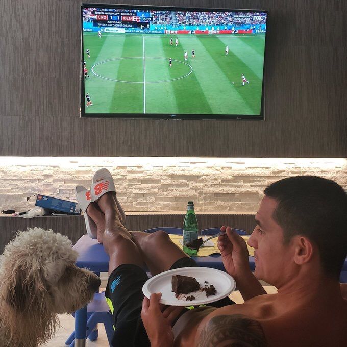 ftbllrswanimals's tweet photo. Tim Cahill contemplating sharing his cake with his dog https://t.co/dhb6gnF4vN