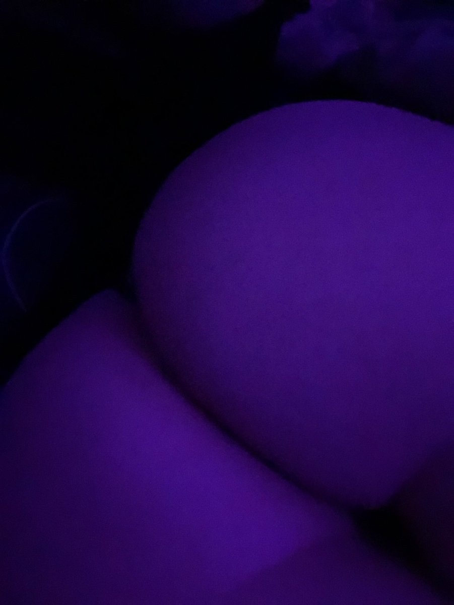 RoseTwinAngels's tweet photo. Booty booty booty booty! Need a lil love tonight 💜 #onlyfans #lonely #booty #onlyfansleak #sexy #young #horny #twins #girls #bikini #lingerie https://t.co/me5fInGidO