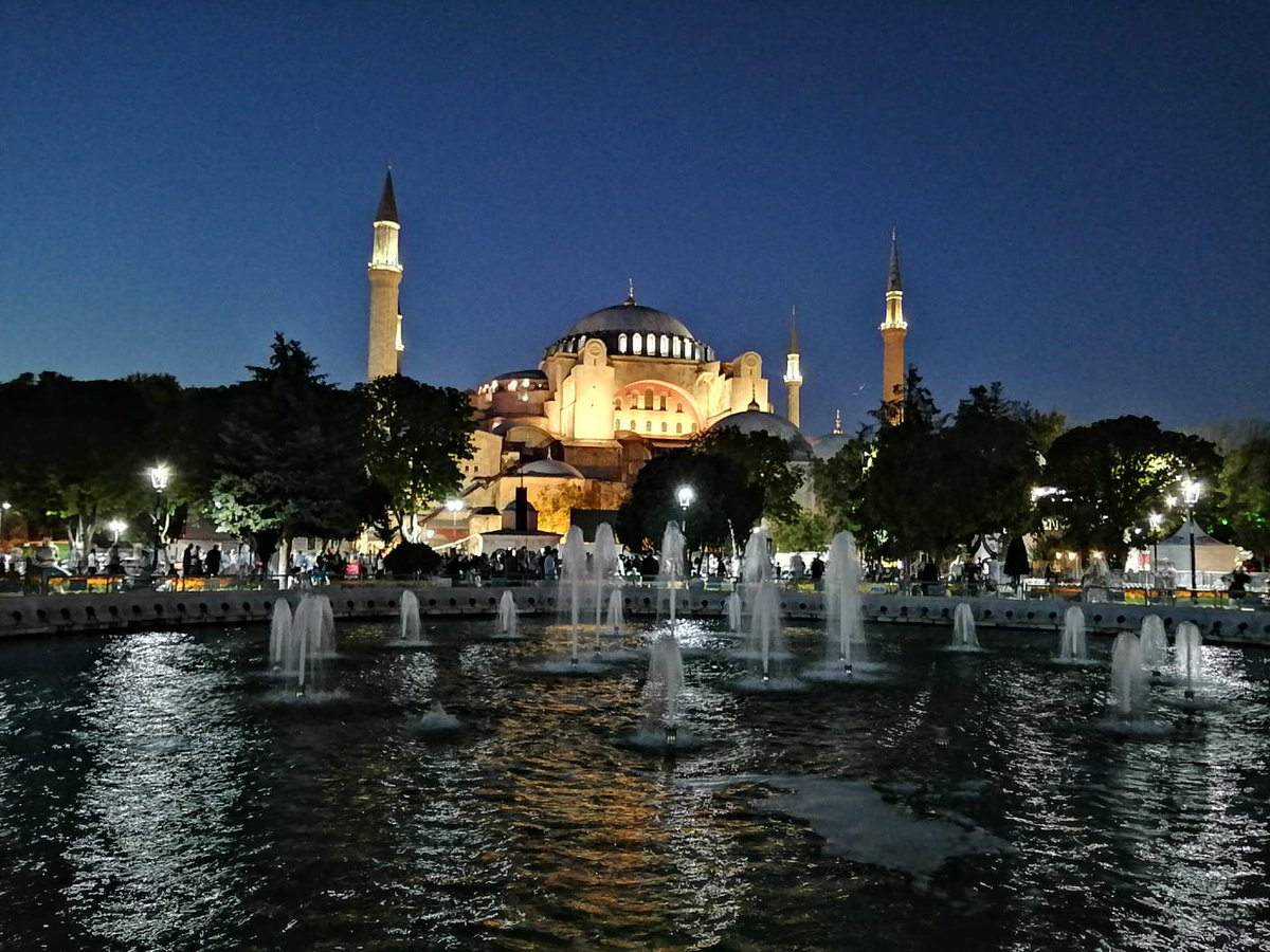 ehitehit2's tweet photo. @muslimgunduz Ayasofya'nin ibadete açılması kadar mühim bir şey daha var ki nazardan kaçıyor;
O da;
Cumhuriyet tarihinde bir ilk olarak; M.Kamal'in imzasi iptal ediliyor
#AyasofyaCamii https://t.co/AirT5BGLtB