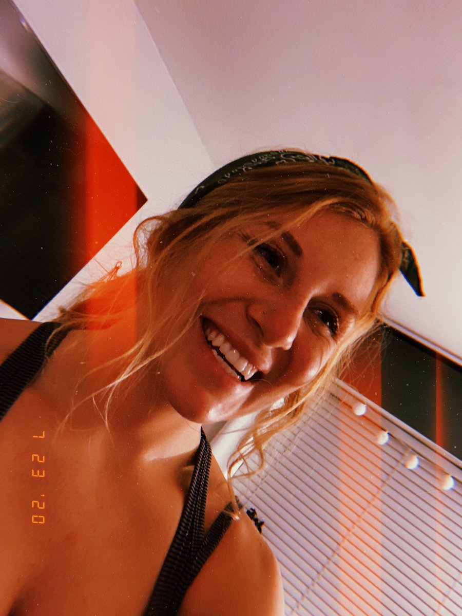 julia_zach's tweet photo. idk felt cute https://t.co/3tjRgVnRwm
