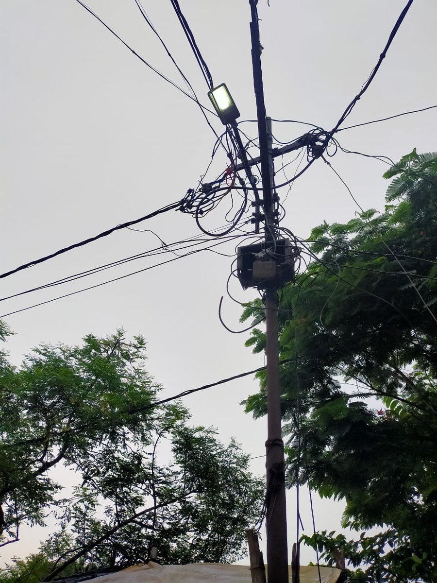 abhi_90's tweet photo. @CMCCuttack The street lights are on day &amp; night since June 14th and there is no action taken by cmc. after several reminder on the toll free numbers and aslo tweets regarding the matter still there is no action.. I guess the electricity is free for Cmc.. https://t.co/9mYxe6vCyX