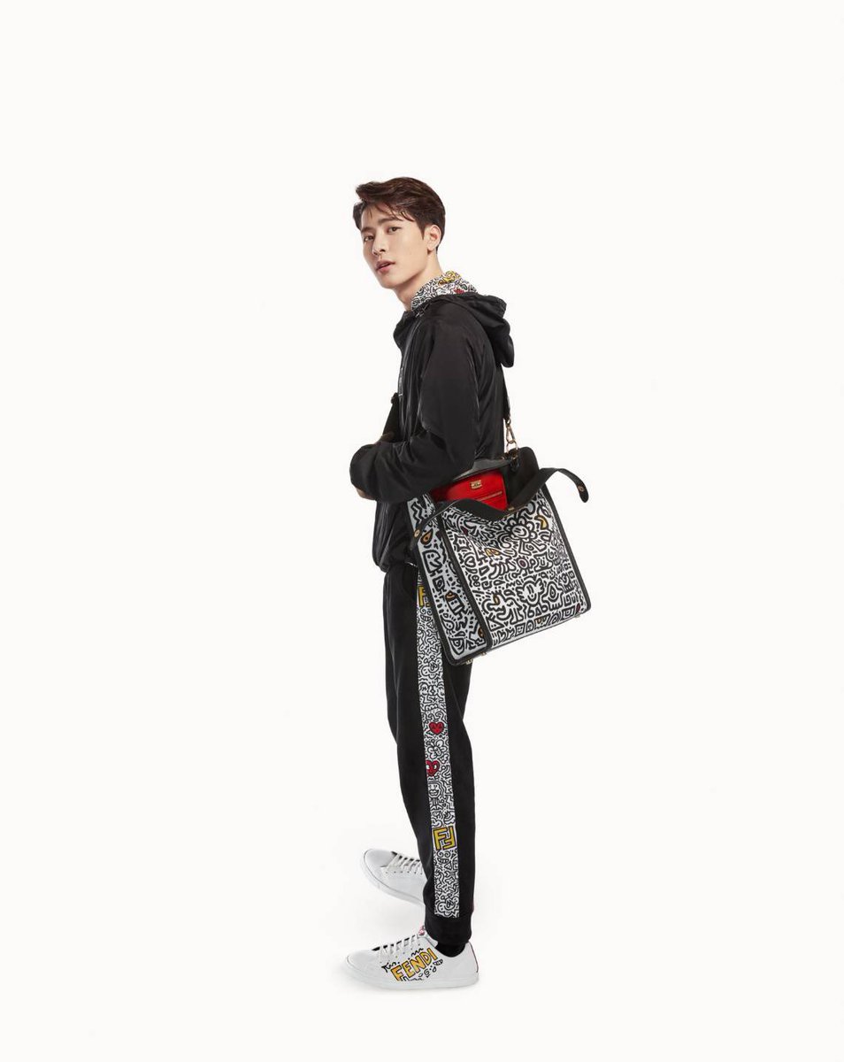 JSKingg701's tweet photo. ก็อยากเสียตังนะ แต่ว่าไม่มีตังให้เสีย😅#JacksonWang #FendixJacksonWang #GOT7 @GOT7Official #갓세븐 https://t.co/bUqOOX1SXv