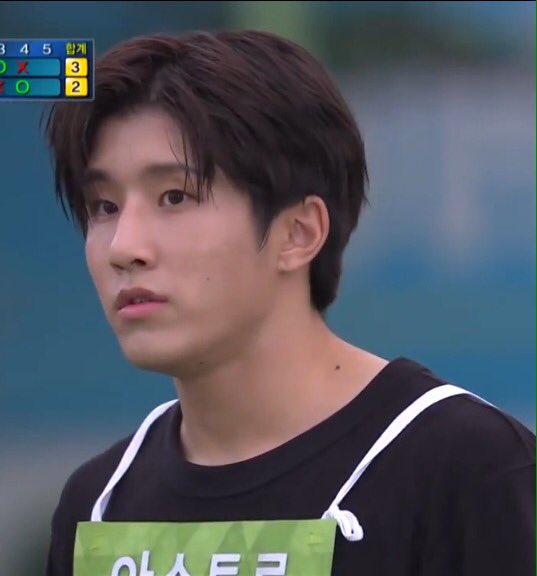 arohawho's tweet photo. Jinjin with no make-up will forever be my favorite.

ll @offclASTRO ll https://t.co/uSae29EGck