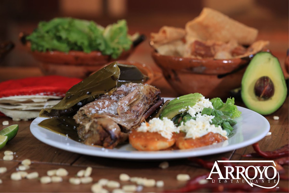 Un exquisita barbacoa para esta tarde de viernes. 😋🤤😍

Itacate.
Arroyo en casa, nuestra carta completa a domicilio.
☎️ Llamando al 55 55 13 77 66.

Realice su reservación al 55 55 73 43 44 o en línea. ➡️ restaurantearroyo.com.mx/reservaciones/

🛵 Disponible también en Rappi.