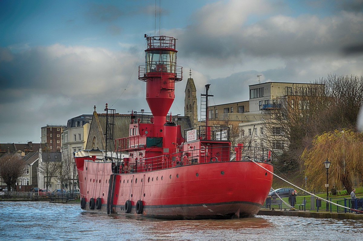 TAITMAIL   Estuary speak <a href="/CreativeEstuary/">CreativeEstuary</a>  
<a href="/EstuaryEnvoy/">Thames Estuary Envoy</a> <a href="/MayorofLondon/">Mayor of London, Sadiq Khan</a> @southeastlep <a href="/kentculture/">Kent Culture & Creative Economy Service</a> <a href="/Kent_cc/">Kent County Council</a> <a href="/Essex_CC/">Essex County Council</a> <a href="/CementFields/">Cement Fields</a> @colettembailey <a href="/PurfleetHigh/">High House Community</a> <a href="/justinesimons1/">Justine Simons OBE</a>

artsindustry.co.uk/feature/2142-t…