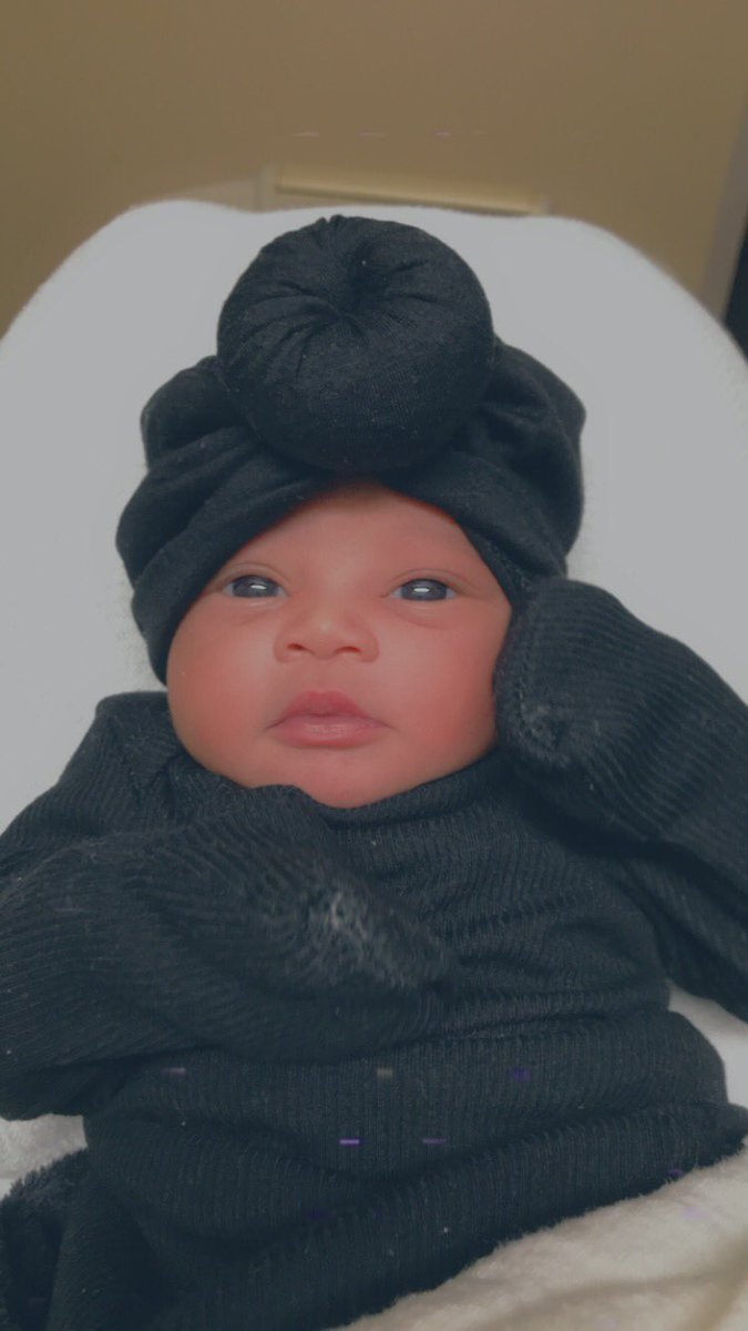LibbieLaun's tweet photo. Yeah my daughter is gorgeous. 1 day old supermodel https://t.co/IU8vVpHwGp