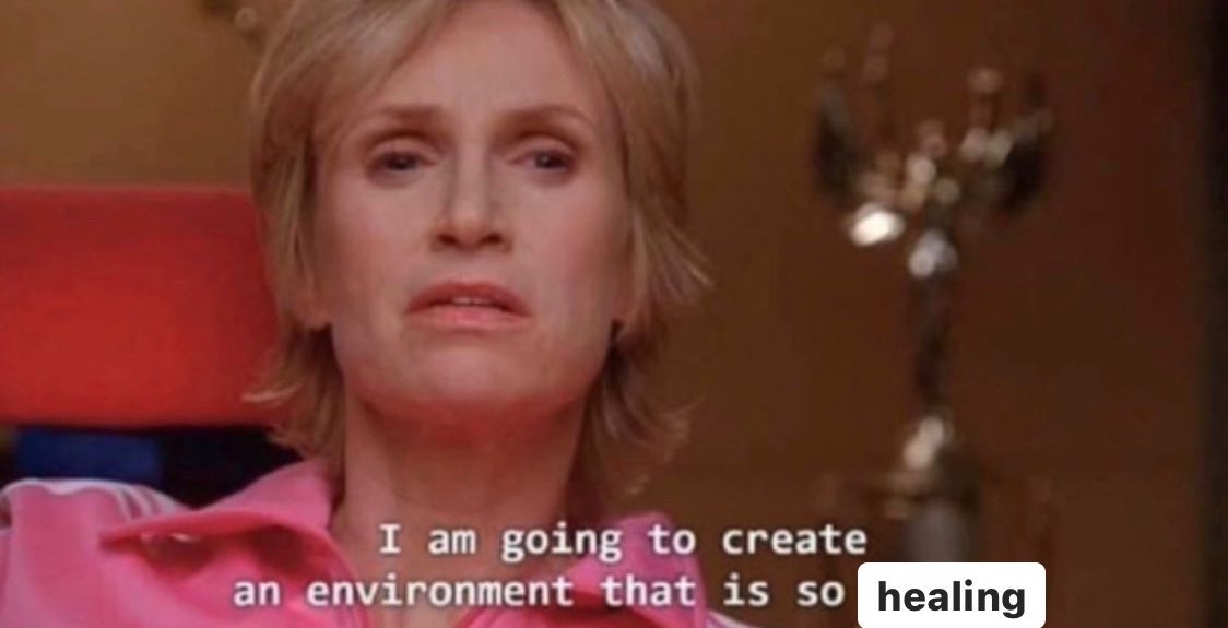 taylor swift releasing #folklore when the whole world is litrally in chaos: