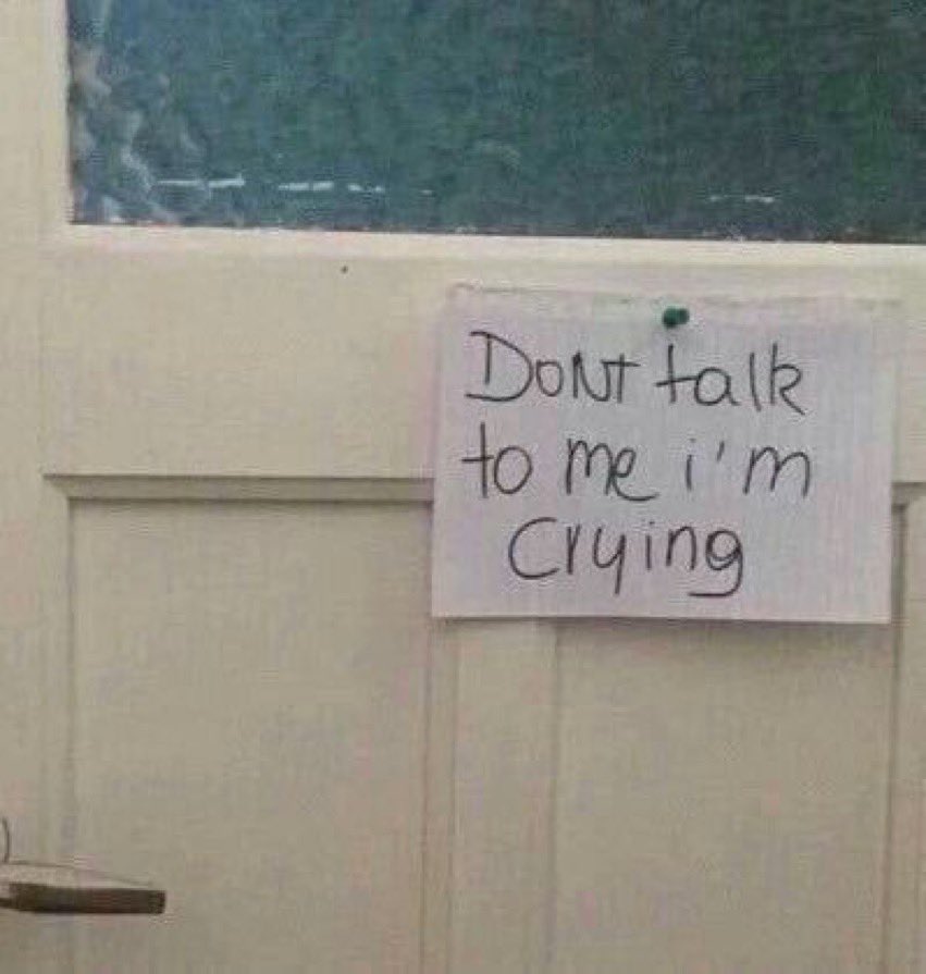 LexisBravo's tweet photo. Me listening to Taylor Swift’s new album tonight #Folkore ✌🏼😔 https://t.co/McLVT7Y2gG