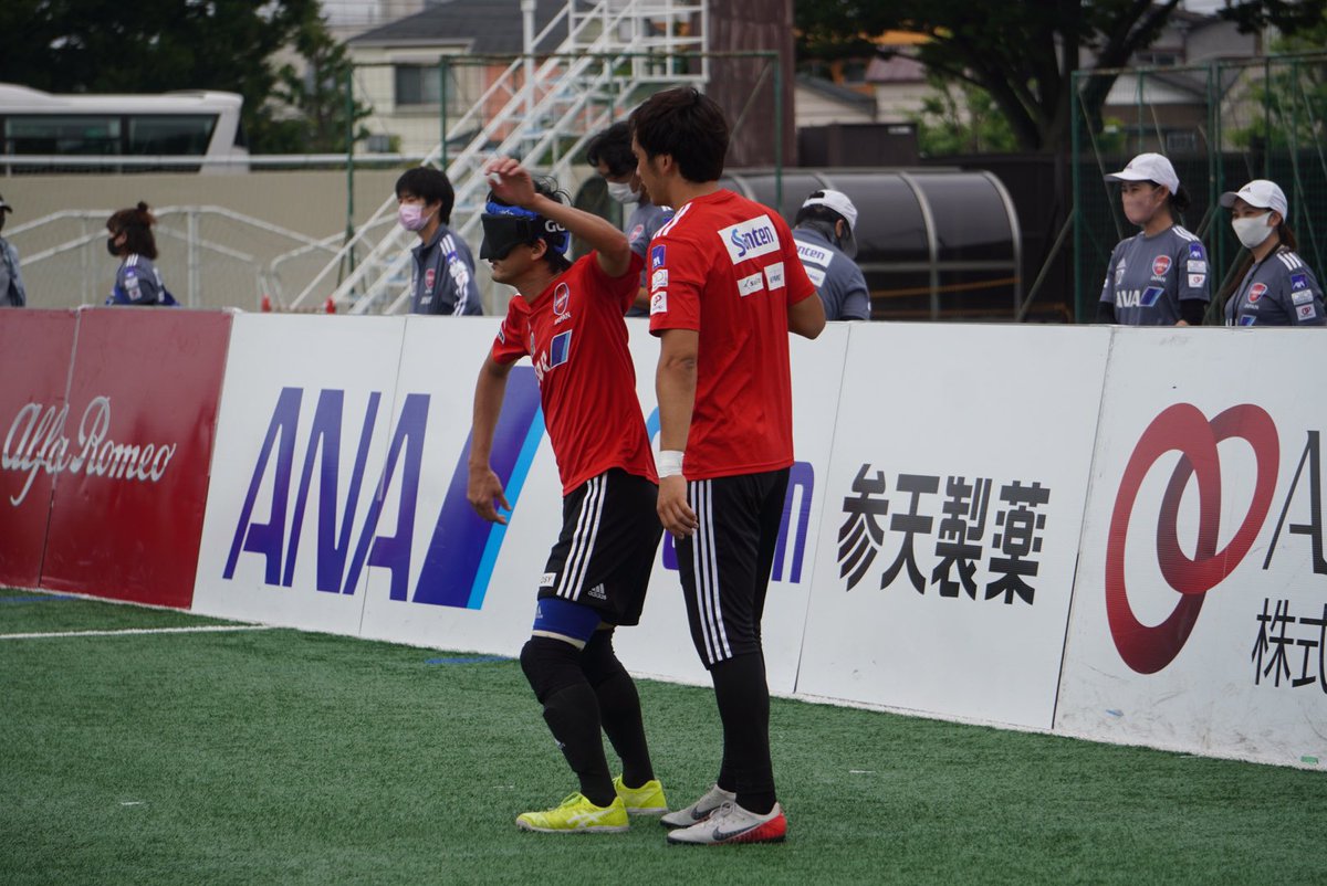 Jbfa 日本ブラインドサッカー協会 ５人制サッカー A Twitter ブラインドサッカー男子日本代表合宿２日目 午後のスタートは二人組で身体操作のトレーニングから 写真は 黒田智成 選手とキーパー 高橋太郎 選手のペア Burasaka