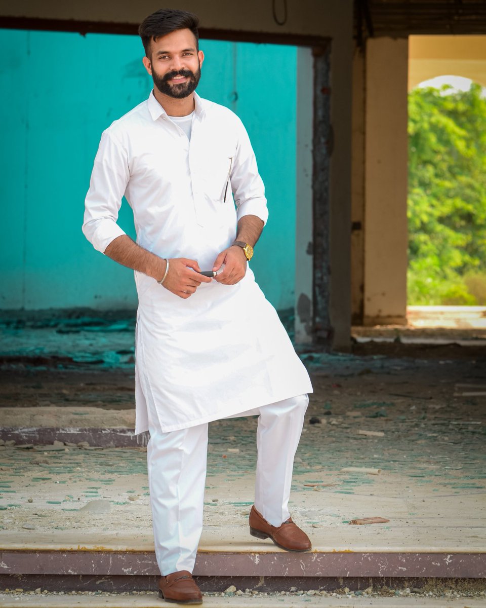 NavdeepSinghSi6's tweet photo. Meri or logo ki soch mei bs itna farq hai,
Log Sarkari bnna chahte hai or mai "Sarkar".🚨#politics #elections https://t.co/PN43GWzM35