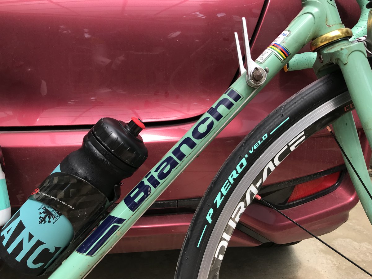 tetsurokashima's tweet photo. Go To Cyclingキャンペインで、大洗往復72km、補助金無しの三疎ライド行ってきました。
約30年前の日本製Bianchiですが、一応イタ車なので、PIRELLIタイヤにしてみました。
#GoToトラベル #GoToキャンペーン #ロードバイク #大洗 #Bianchi #PIRELLI #Pzerovelo https://t.co/1Kuw6JMC4k