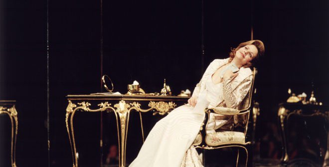Anyone else day dreaming about when we can all watch Renée perform live and in person again? I know I am! What about all of you lovely Fleming fans?
Der Rosenkavalier, Paris 1995
#reneeflemingmusic #renéefleming #reneefleming #derrosenkavalier #daydreaming