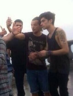 louis and zayn in brazil