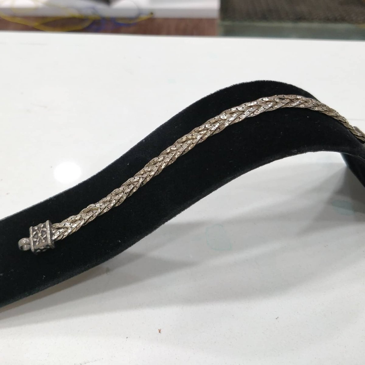 AditiSilver's tweet photo. Silver bracelets
.
.
.
.
.
#bracelet #bracelete #bracelets #silverbracelet #silverbracelets #braceletstacks #braceletes #silverjewelry #jewelry #jewellers #jewelrydesigner #jewelrygram #pretty #accessoriesmurah #aditisilver #gurgaon #gurugram #delhi #delhincr #jewelrystore #wedd https://t.co/uIJ67FjVwW