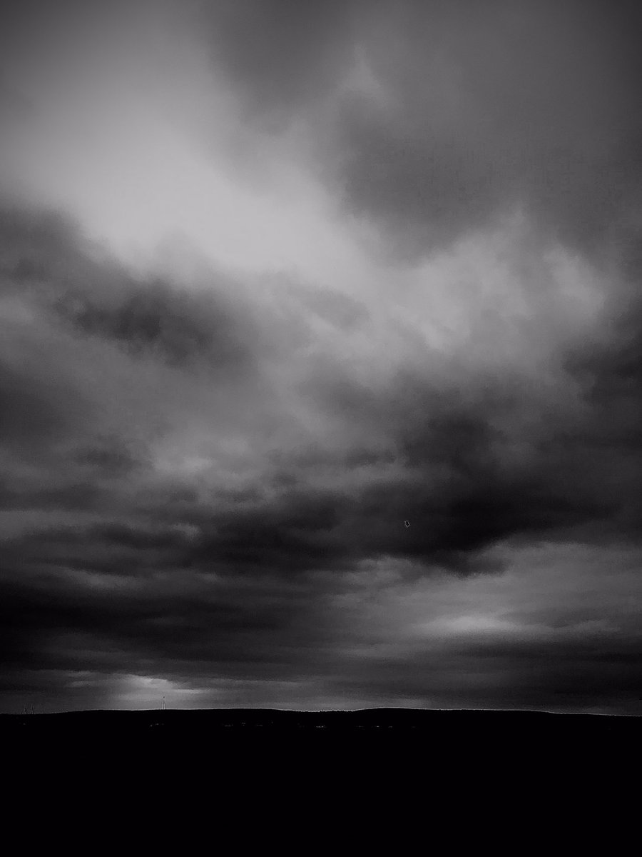 emmaspicer2003's tweet photo. #photography #pictures #black&white #competition #influence #FridayFeeling #motivation #InfluencerMarketing #designedindorset #thepoolepost #theworldofartgallery #afoptagrandparent #dailyecho #dorsetmag #dorsetcereals #bcpcouncil #picpro #lovefordorset #visitdorset #tbt #wcw https://t.co/daV3dXHWTN