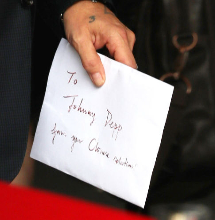 JDCNFan's tweet photo. from your Chinese relatives
#JusticeForJohnnyDepp #deppheads #JohnnyDepp https://t.co/FLWskmjaUN