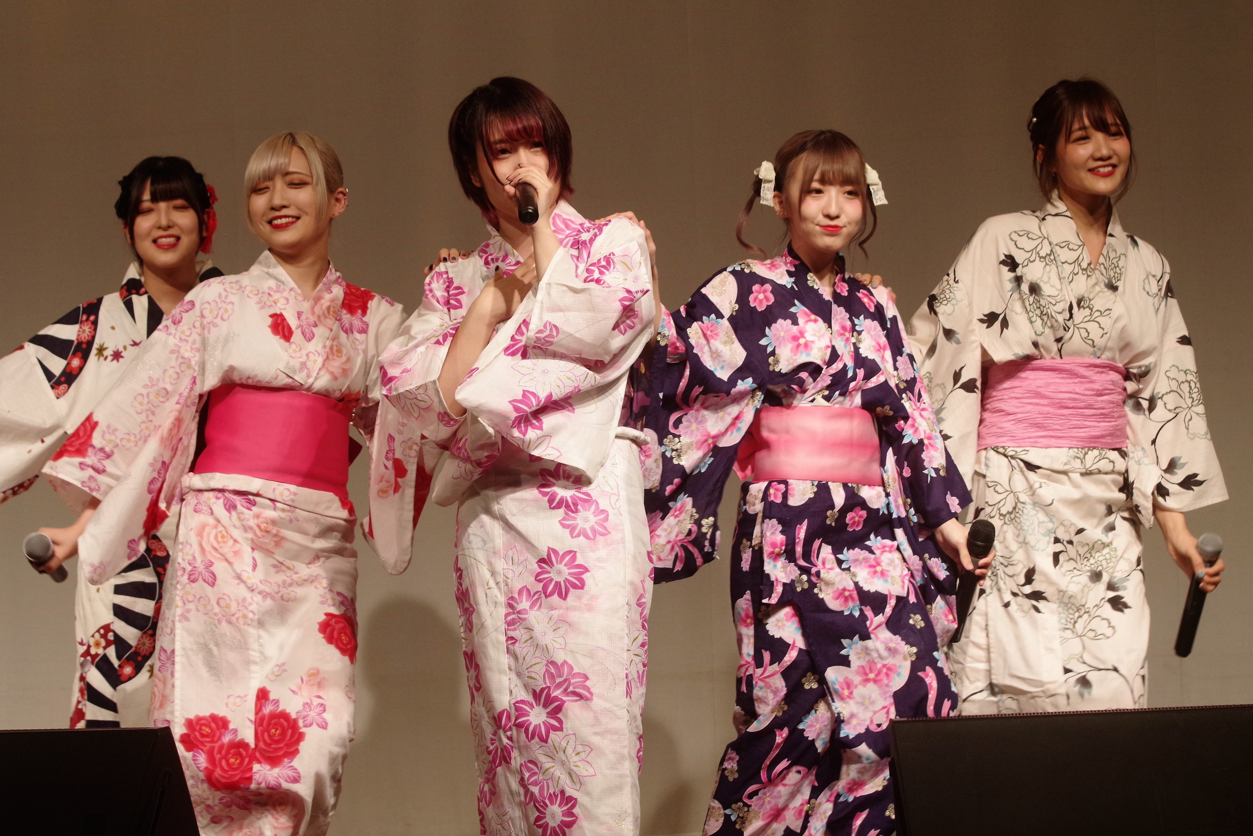 りっく Sur Twitter 僕のclove 可愛い子たちが 浴衣ライブで撮影可なんて現場は楽しすぎでした 他のグループも特典会だけじゃなくて 浴衣ライブやって欲しいなあ 撮影可だと更に良いけどね 7 24 僕のclove 霞ひなた生誕祭 浴衣ライブ 東京アイドル