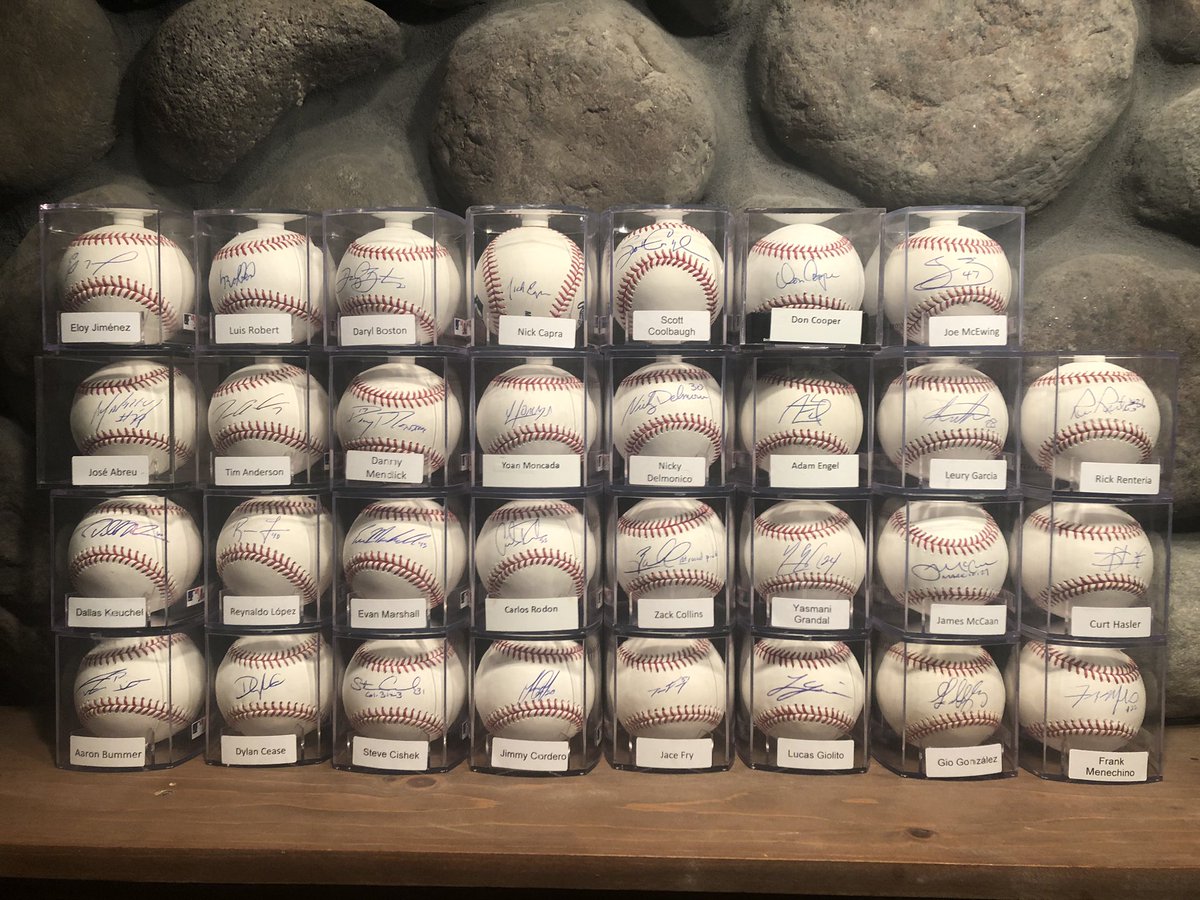 whitesoxsigs's tweet photo. Happy #MLBOpeningDay @whitesox #mlb #romlb #whitesox https://t.co/5uaHf8NnYp