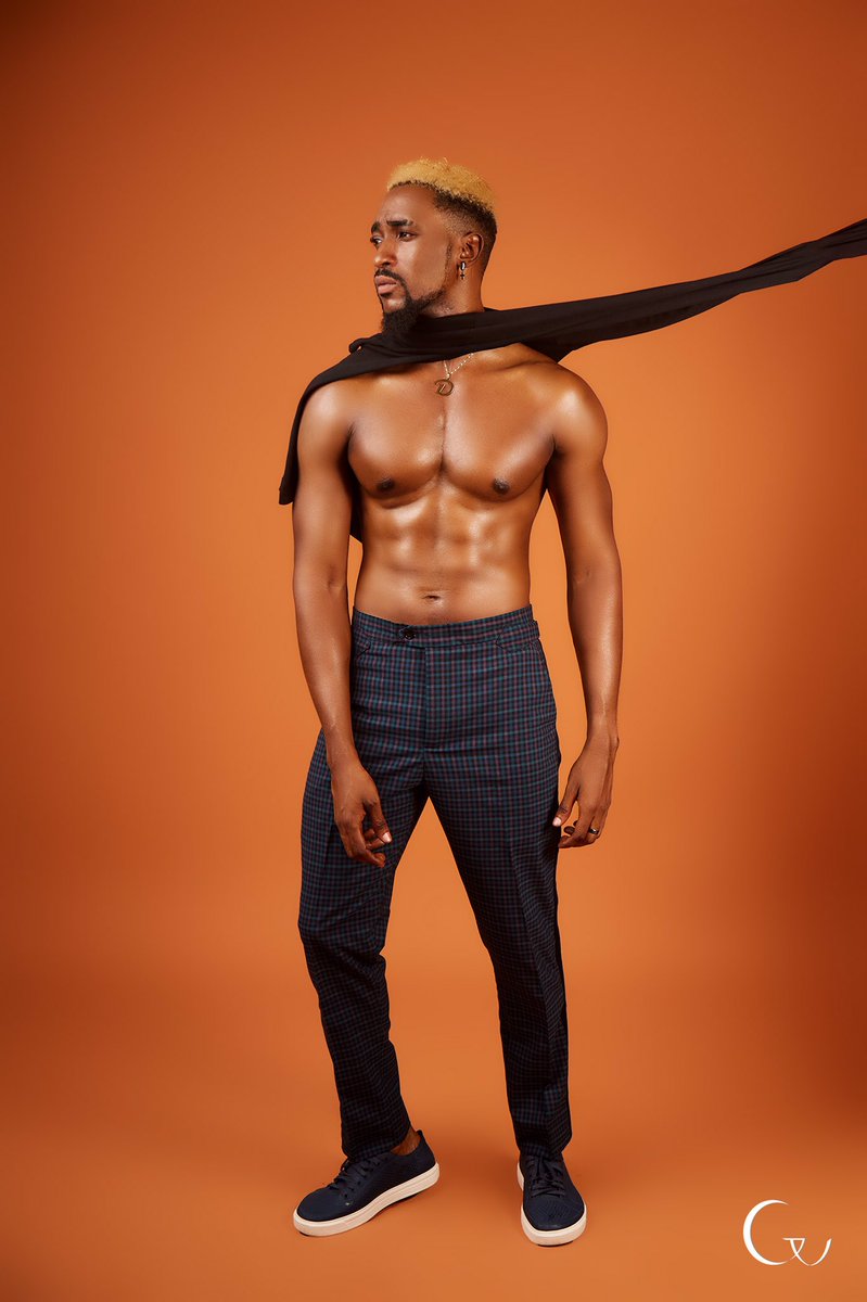 djexglo's tweet photo. The PANTS always tell how your strides form. 💙💙💙💙 From the Gentleman Series by @houseofduke_hod 
@greenvine._ shot it! 

#lookbook #look #suit #jacket #pose #shoot #model #modeling #series #power #gentleman #meticulous #poise #greatness #power #modellife #modemen https://t.co/8kdlijOF2S