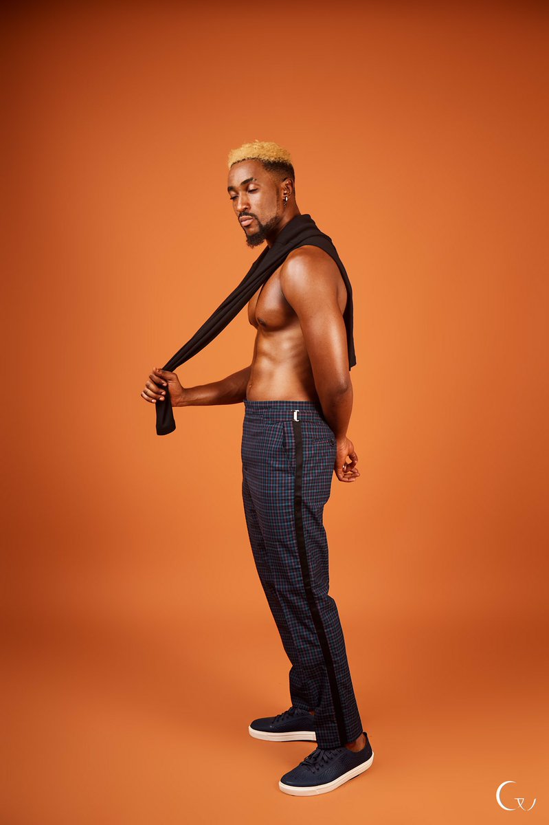 djexglo's tweet photo. The PANTS always tell how your strides form. 💙💙💙💙 From the Gentleman Series by @houseofduke_hod 
@greenvine._ shot it! 

#lookbook #look #suit #jacket #pose #shoot #model #modeling #series #power #gentleman #meticulous #poise #greatness #power #modellife #modemen https://t.co/8kdlijOF2S
