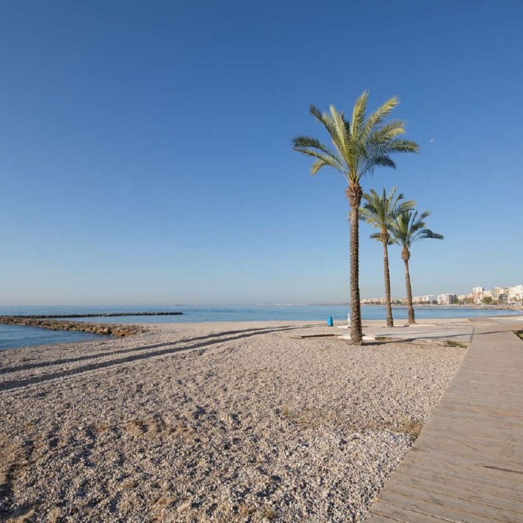 OrangeCosta's tweet photo. ¿Cuáles son las mejores playas de #Benicasim? 🏖🌊  La Costa de Ahazar ofrece multitud de opciones, pero si estás por Benicasim, estas son las preferidas ¿Añadirías alguna más? #Playasbenicasim #Castellon #CostaDeAzahar #mediterraneamente https://t.co/Xf1KvJ9jrN